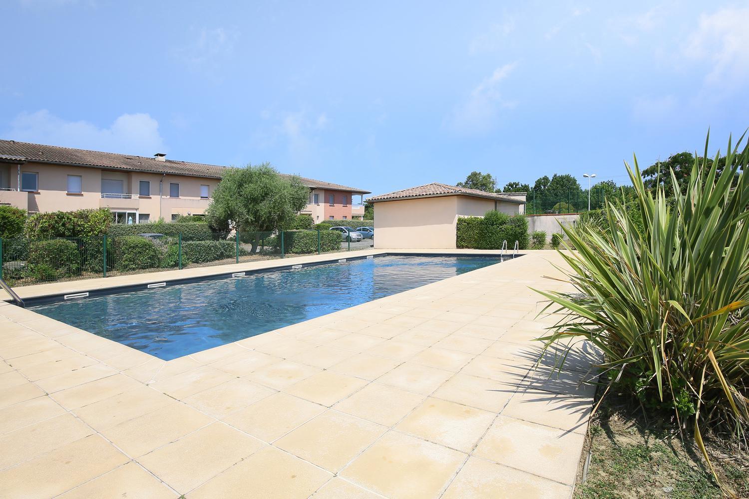 Berges Du Midi - Piscine Parking * Fenouillet (Haute-Garonne)